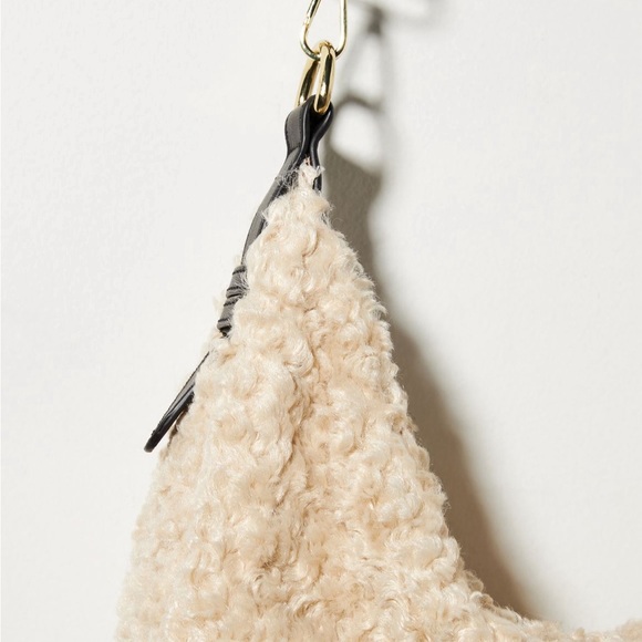 Jules Kae black sherpa fleece shoulder bag - Picture 9 of 9